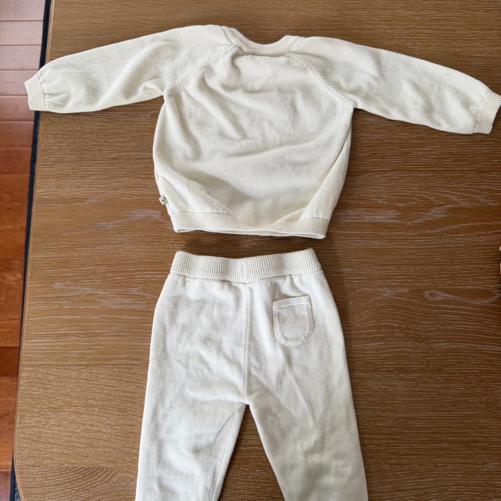 Cream Kids Matching Set with Giraffe Design - Picture 3 of 5